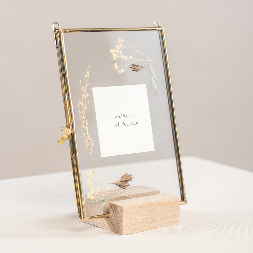 Lijst goud met droogbloemen - Welkom lief kindje