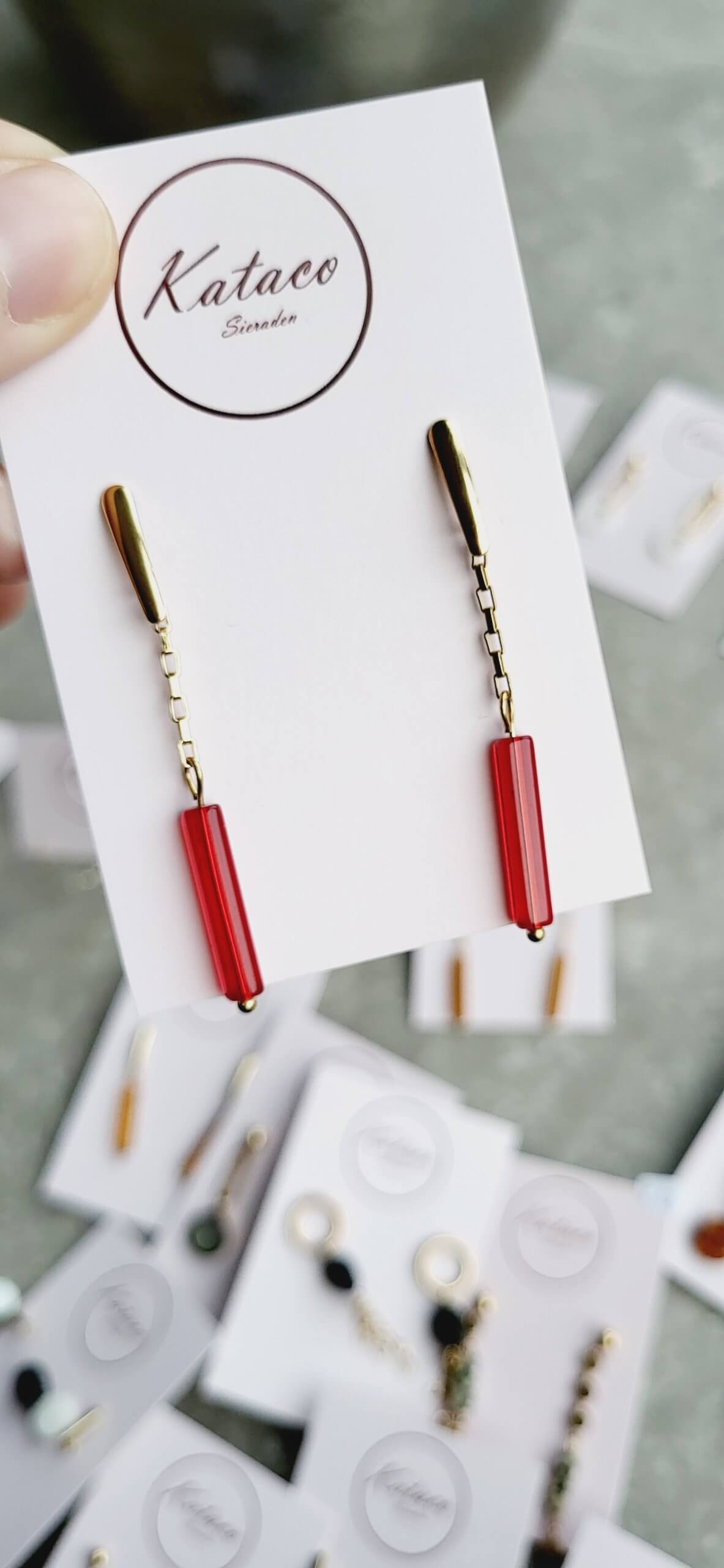 Chain oorbellen - glastube rood